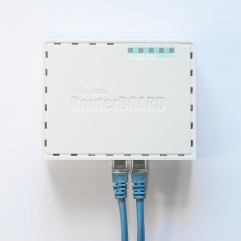 MIKROTIK ROUTERBOARD hEX (RB750Gr3) MIKROTIK