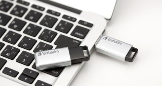 Verbatim Secure Pro pamięć USB 32 GB USB Typu-A 3.2 Gen 1 (3.1 Gen 1) Srebrny Verbatim