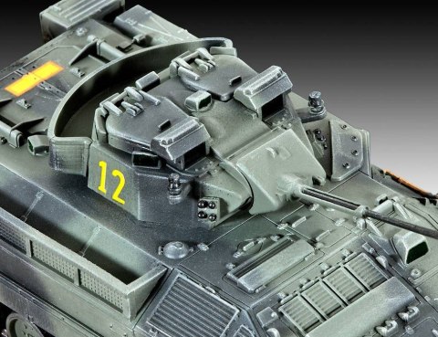 Revell Model plastikowy Warrior MCV