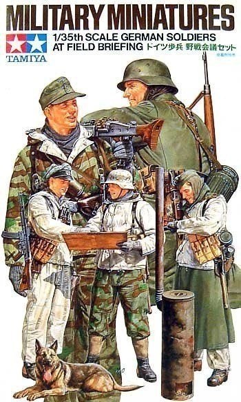 Tamiya 1/35 German Soldiers at Field Briefing