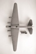 Zvezda Model plastikowy TB-7 Radziecki ciężki bombowiec WWII