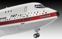 Revell Model plastikowy Zestaw upominkowy 50th Anniversary Boeing 747-100 1/144