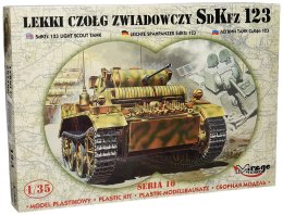 Mirage Model do sklejania Lekki czołg zwiadowczy SDKFZ 123