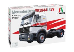 Italeri Model plastikowy Mercedes Benz SK 1844 LS V8 1/24