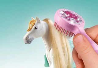 Playmobil Zestaw z figurkami Horses 71354 Isabella i Lioness z myjnią dla koni