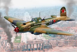 Academy Model plastikowy Il-2m3 Berlin 1945 1/48