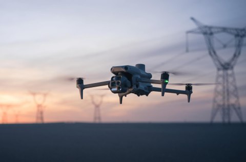 Dron DJI Matrice 4T z ubezpieczeniem DJI Care Plus - Klasa C2 DJI