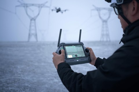 Dron DJI Matrice 4T z ubezpieczeniem DJI Care Plus - Klasa C2 DJI