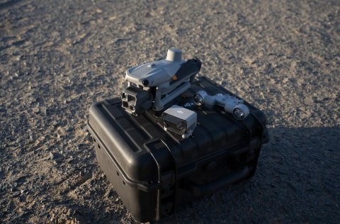 Dron DJI Matrice 4T z ubezpieczeniem DJI Care Plus - Klasa C2 DJI