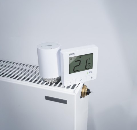 ENGO Controls Inteligentny zestaw ogrzewania Bieły (E25-BATW-4 + ETRV-M30) ENGO CONTROLS