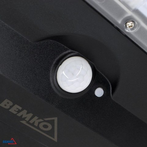 SOLARNA OPRAWA ULICZNA LED SOLGER 20W 3000LM 3000/4000/6000K IP65 CZARNA CZ. PIR BEMKO