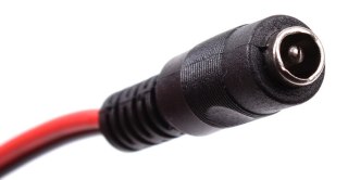GNIAZDO ZASILAJĄCE NA PRZEWODZIE 2.1/5.5mm DELTA